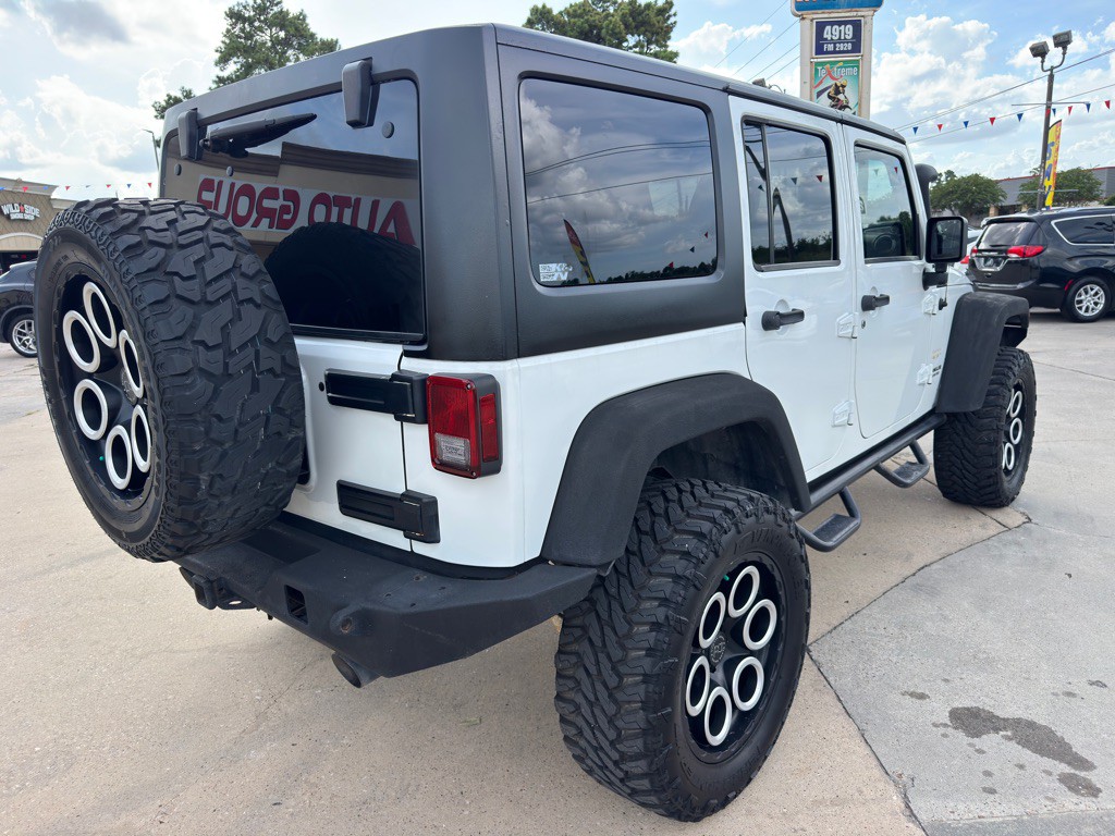2013 Jeep Wrangler Unlimited Image 9