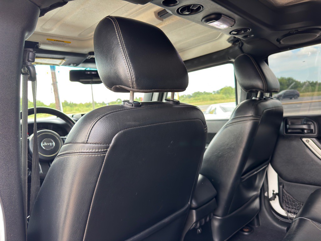 2013 Jeep Wrangler Unlimited Image 14