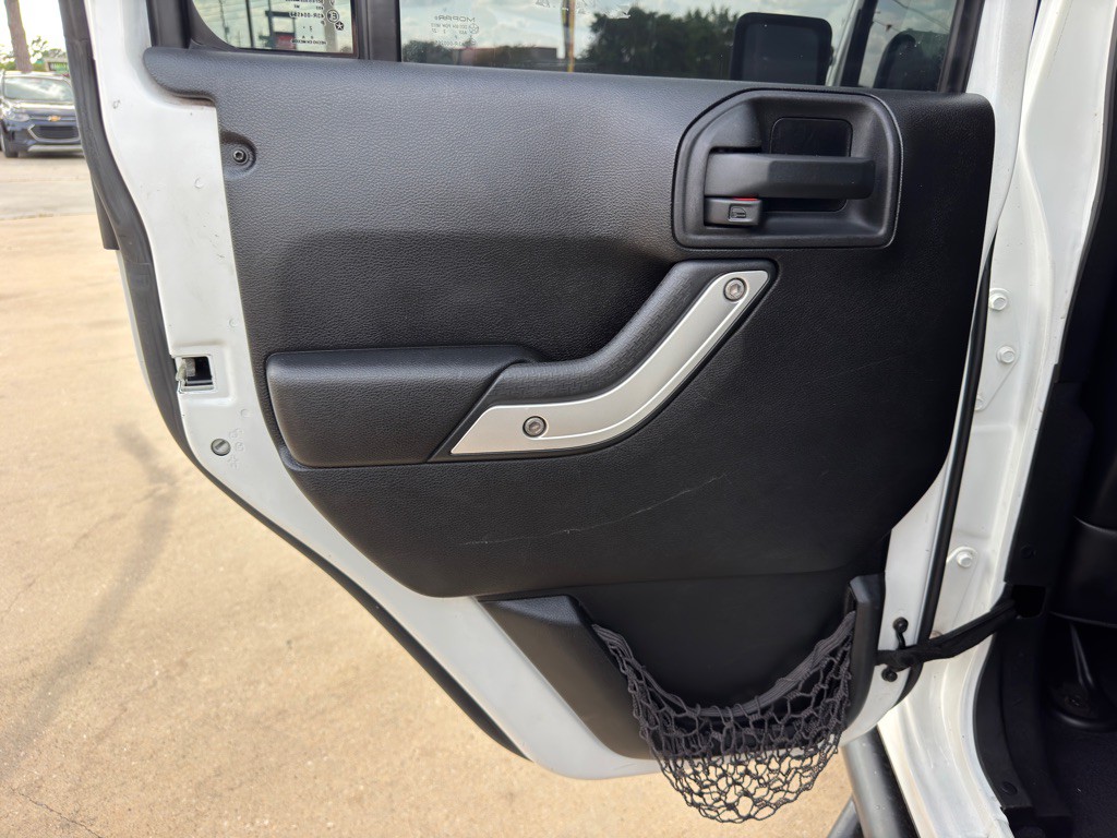 2013 Jeep Wrangler Unlimited Image 15