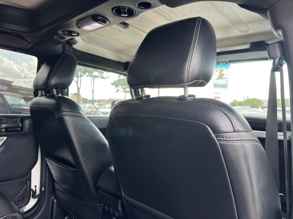 2013 Jeep Wrangler Unlimited Image 17