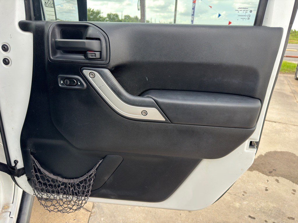 2013 Jeep Wrangler Unlimited Image 21