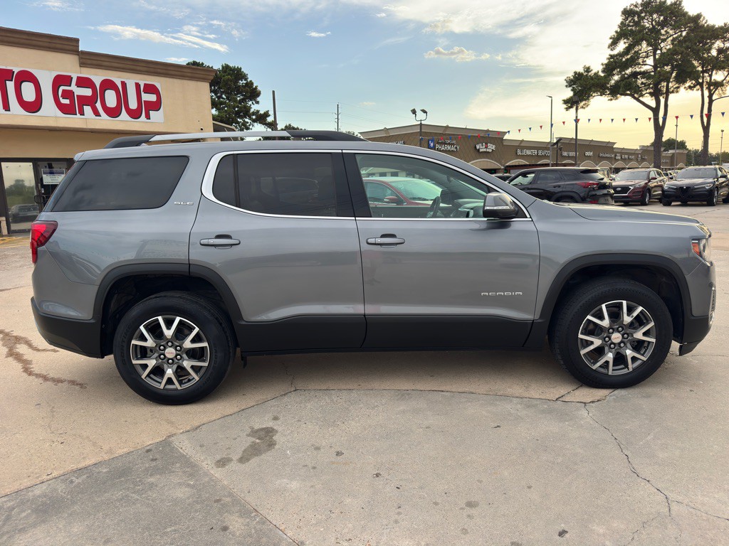 2022 GMC Acadia Image 10