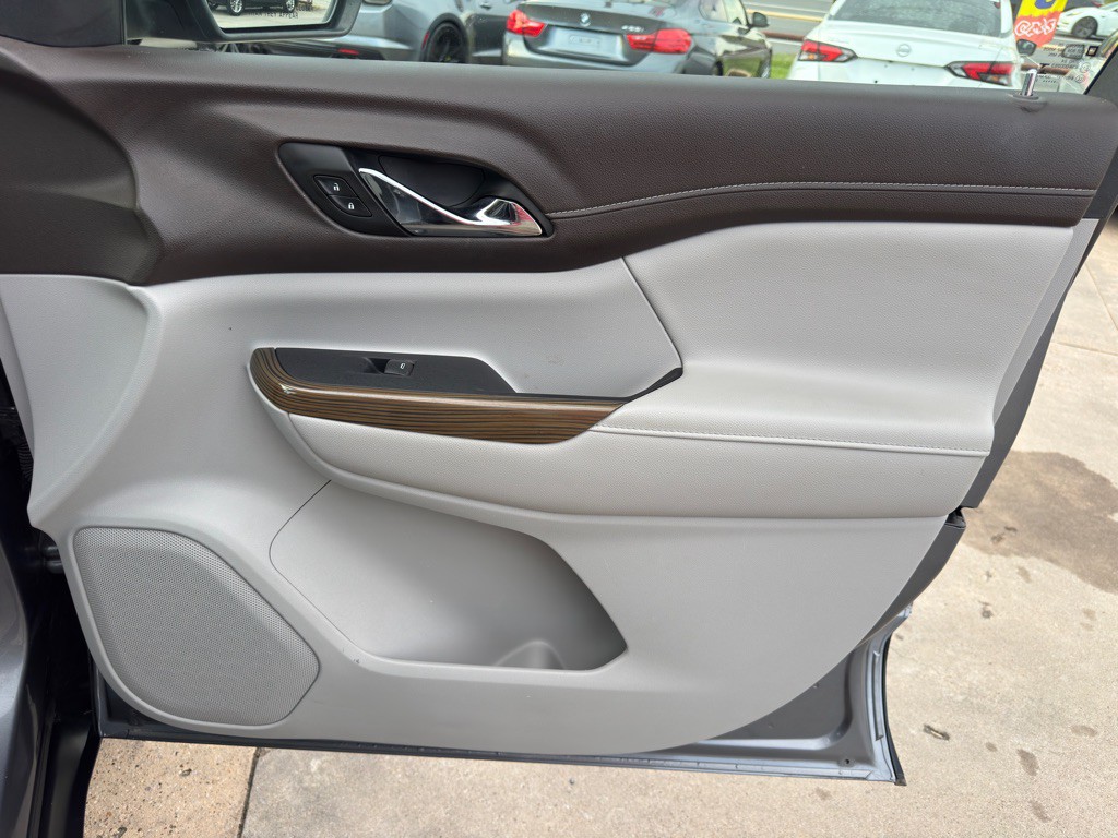 2022 GMC Acadia Image 21