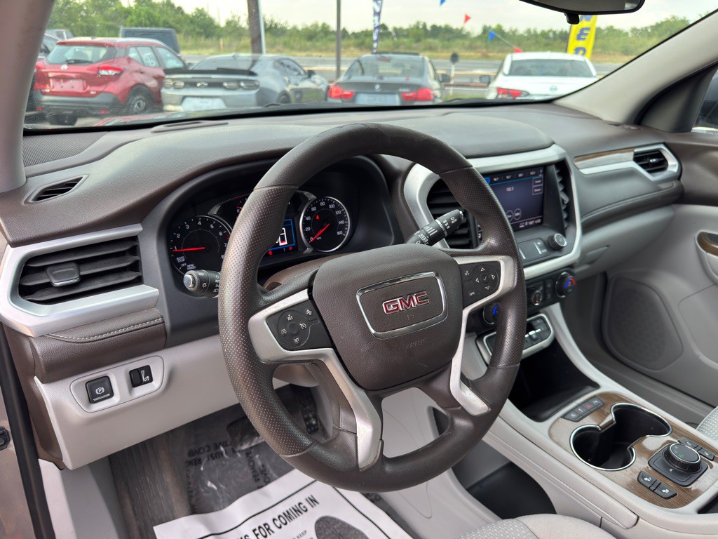 2022 GMC Acadia Image 23