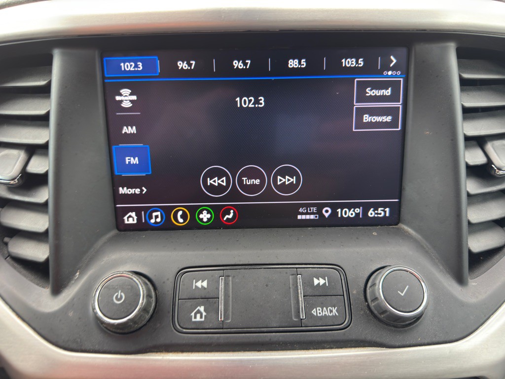 2022 GMC Acadia Image 26