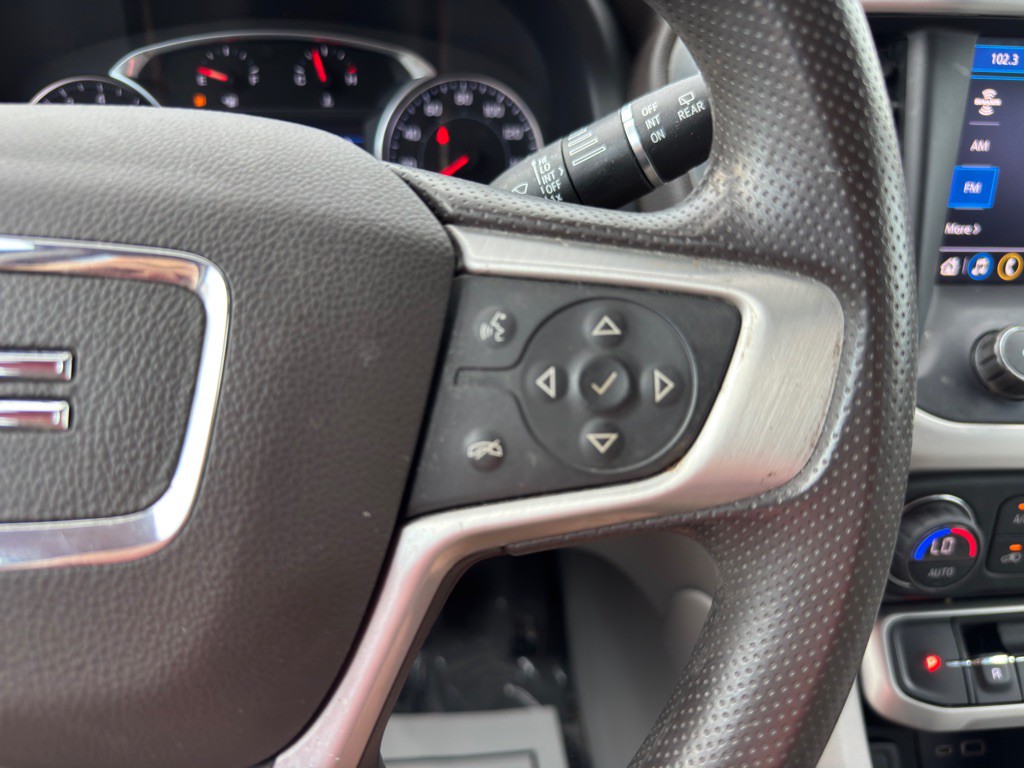 2022 GMC Acadia Image 29