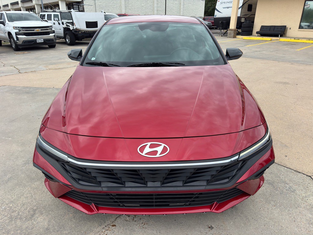 2025 Hyundai Elantra Image 4