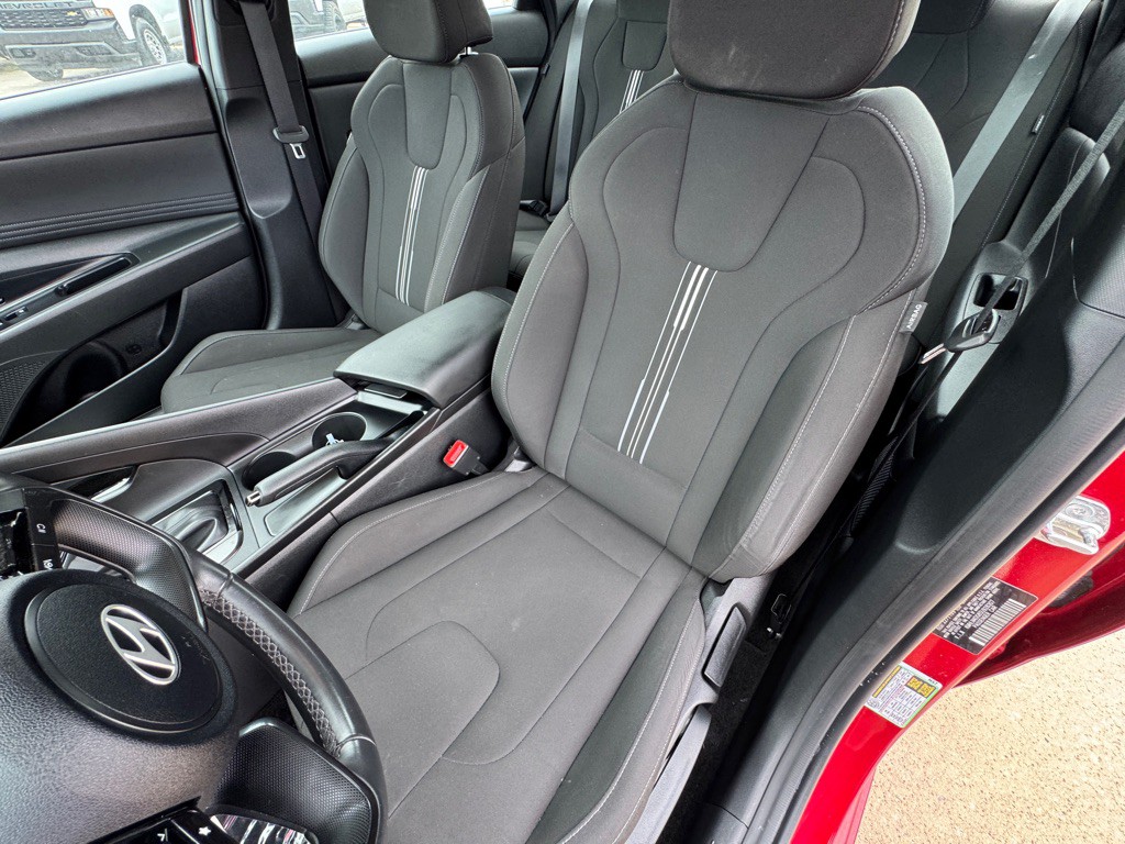2025 Hyundai Elantra Image 20