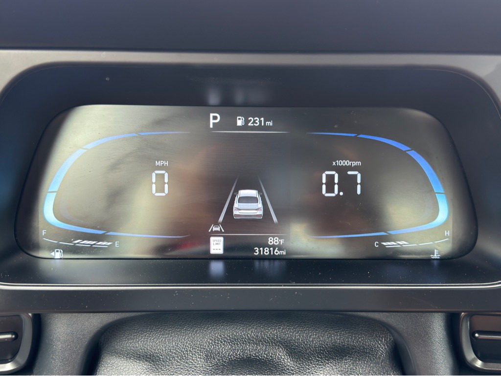 2025 Hyundai Elantra Image 23