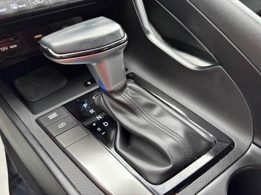 2025 Hyundai Elantra Image 28