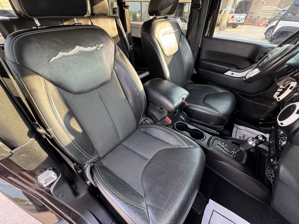 2015 Jeep Wrangler Image 16