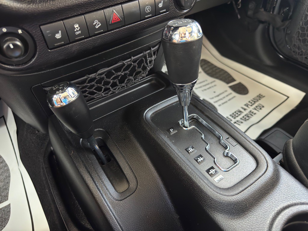 2015 Jeep Wrangler Image 26