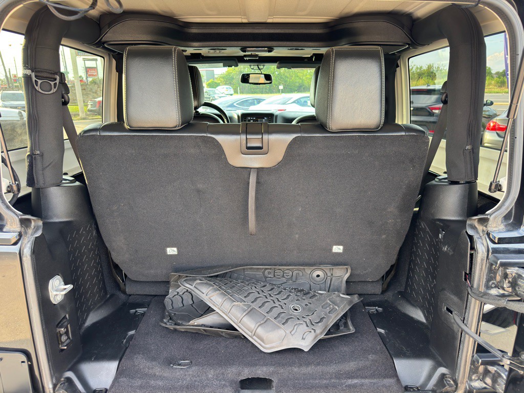 2015 Jeep Wrangler Image 27