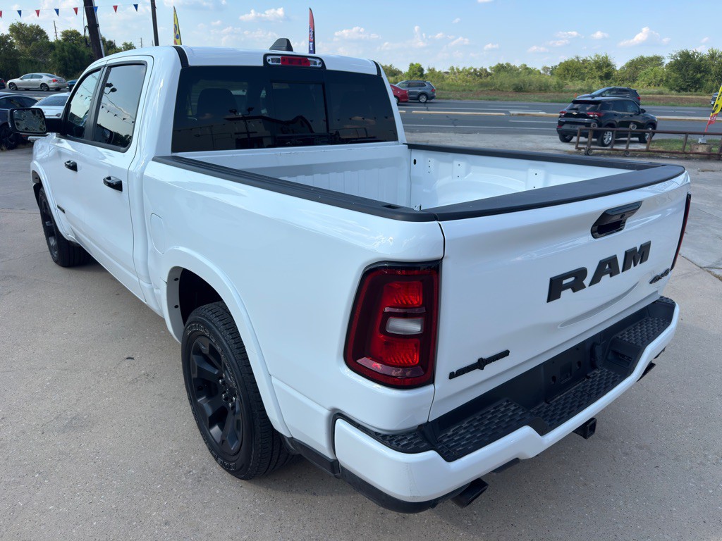 2025 RAM 1500 Image 8