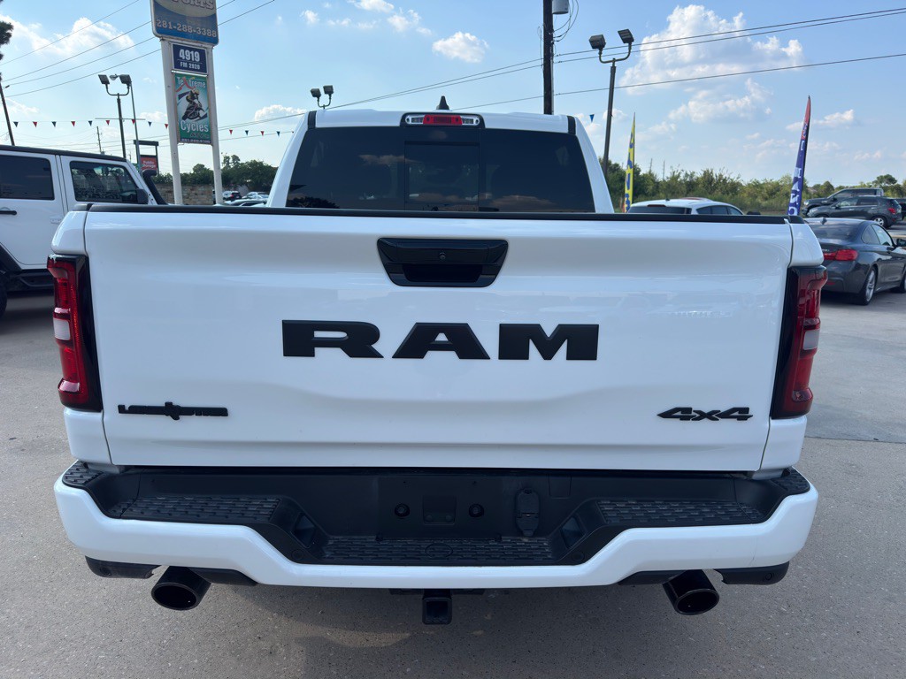 2025 RAM 1500 Image 9