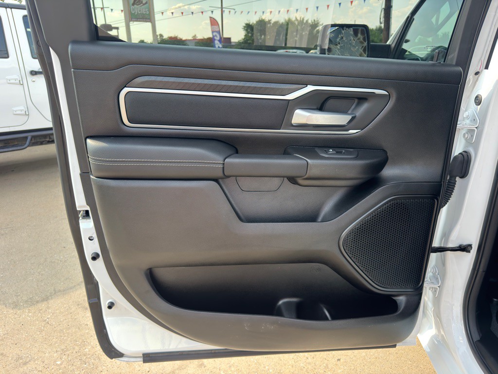 2025 RAM 1500 Image 15