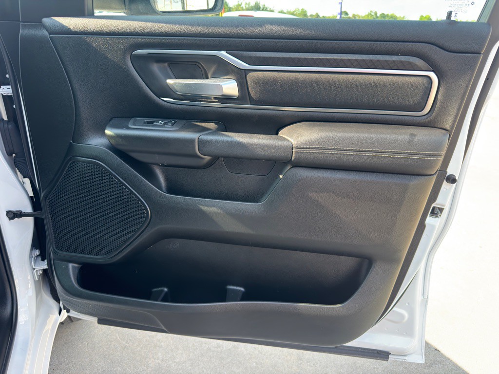 2025 RAM 1500 Image 21