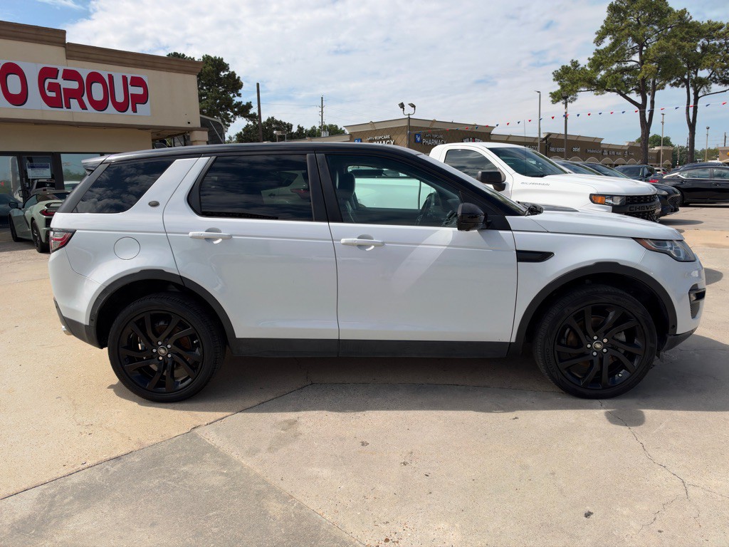 2016 Land Rover Discovery Sport Image 11