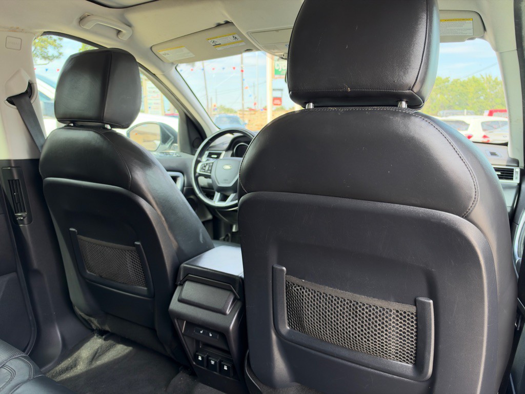 2016 Land Rover Discovery Sport Image 16