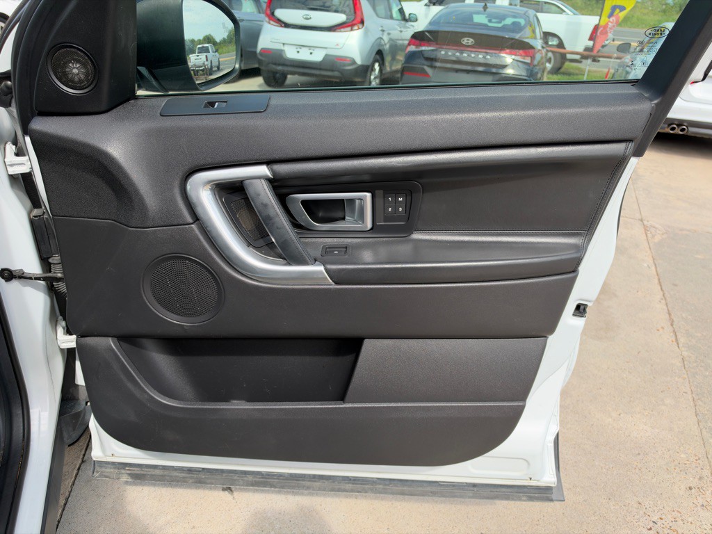 2016 Land Rover Discovery Sport Image 20