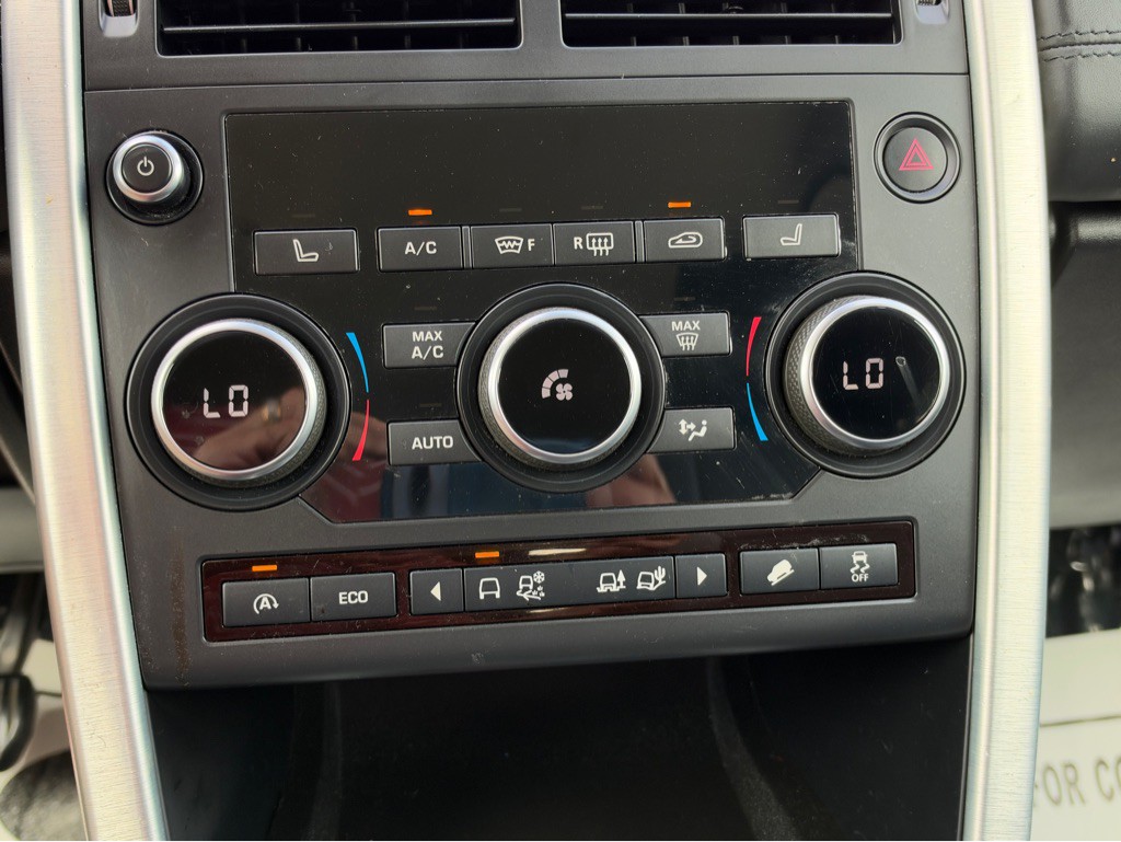 2016 Land Rover Discovery Sport Image 28