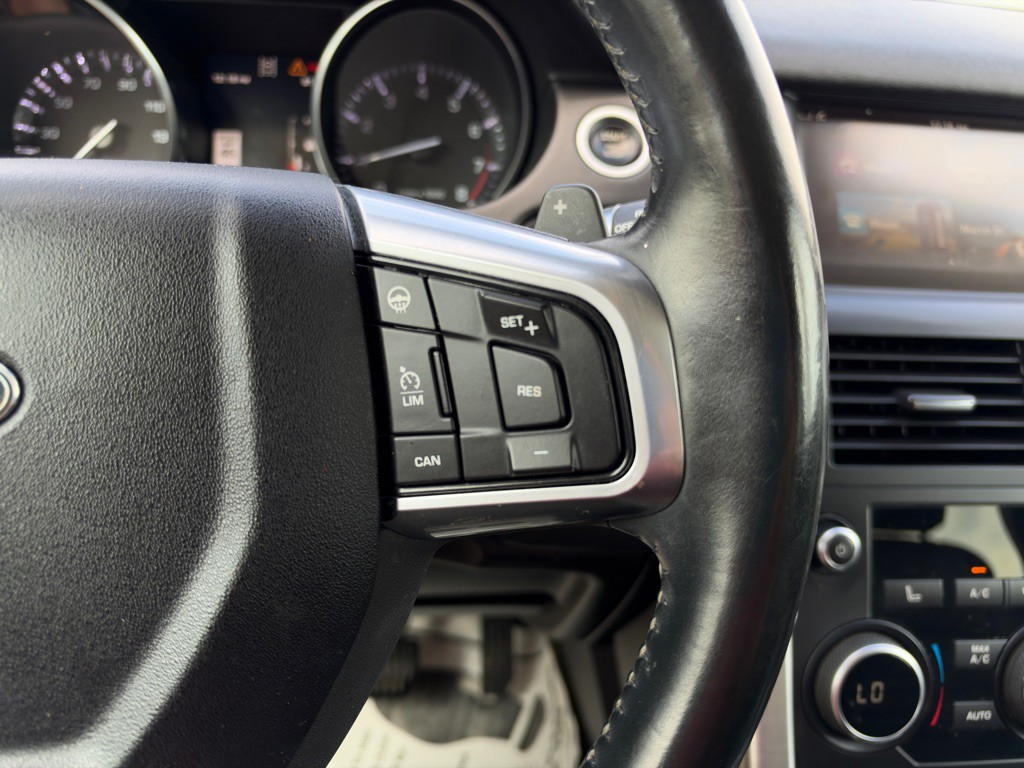 2016 Land Rover Discovery Sport Image 30