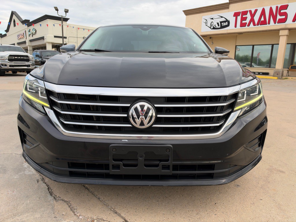 2020 Volkswagen Passat Image 3