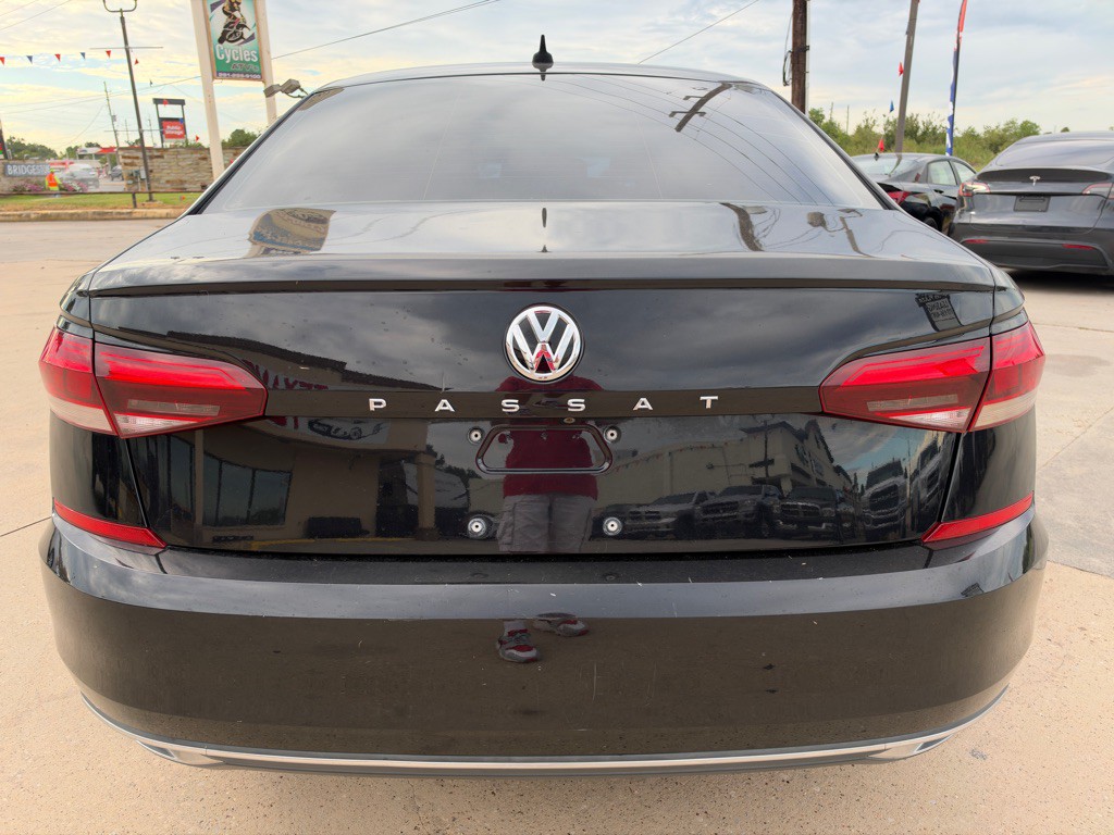 2020 Volkswagen Passat Image 9