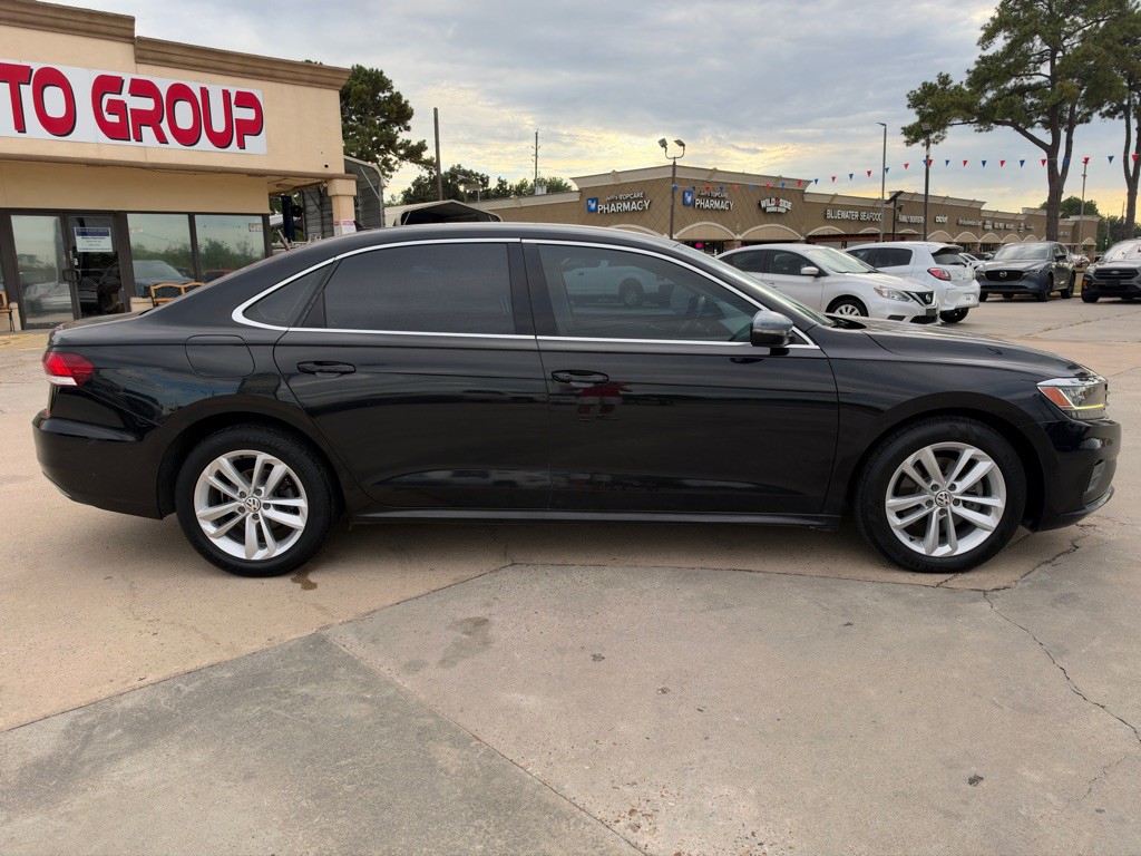 2020 Volkswagen Passat Image 11