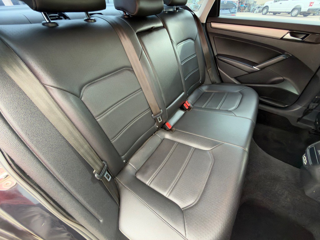 2020 Volkswagen Passat Image 15