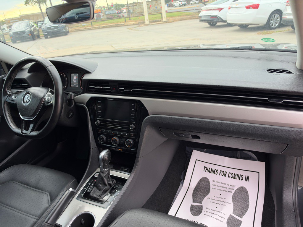 2020 Volkswagen Passat Image 19