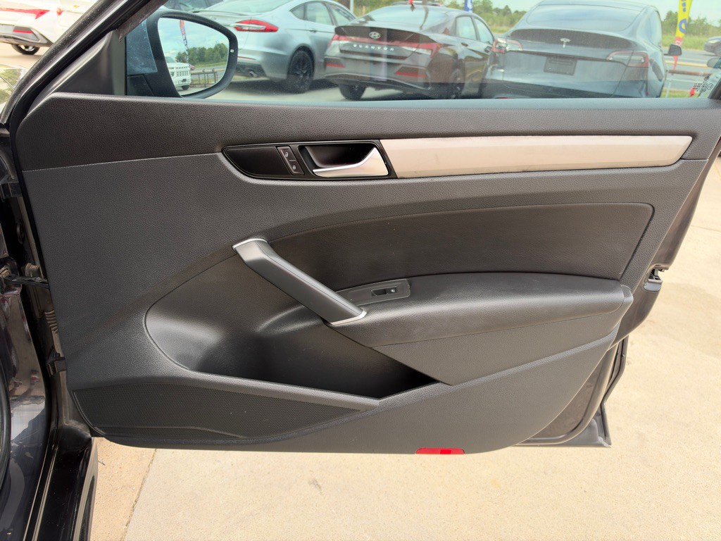 2020 Volkswagen Passat Image 20