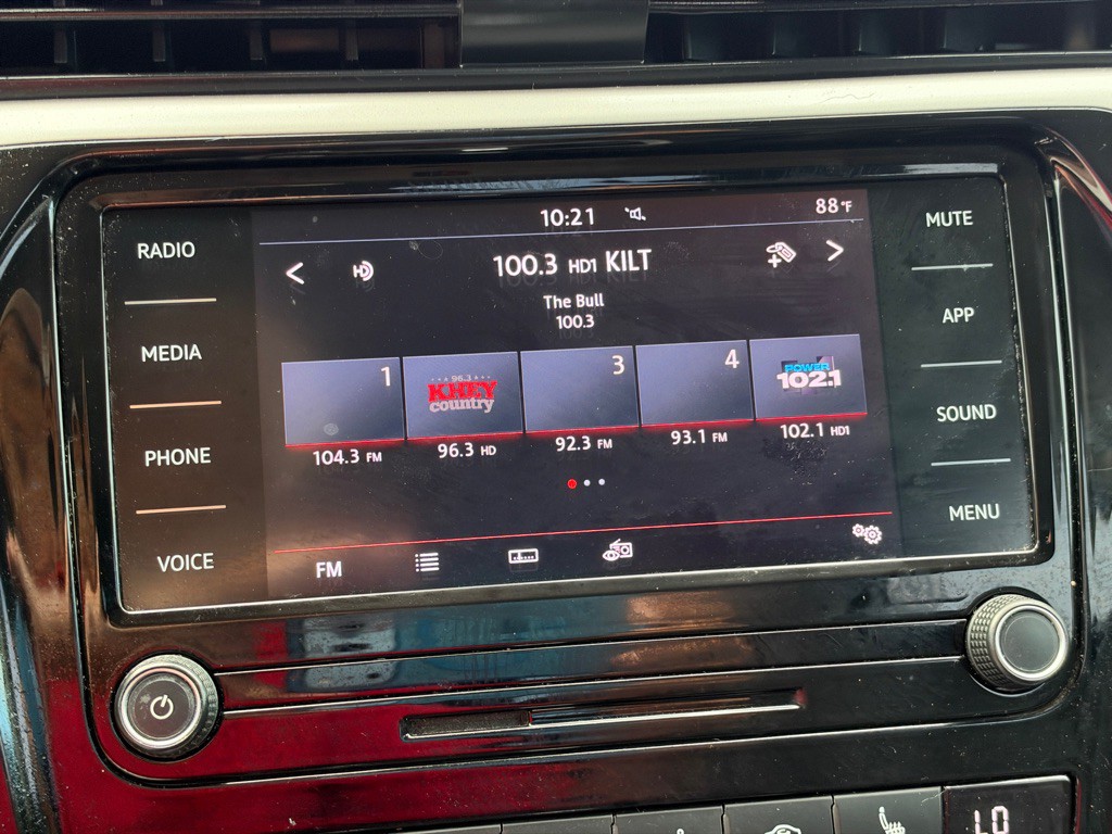2020 Volkswagen Passat Image 25