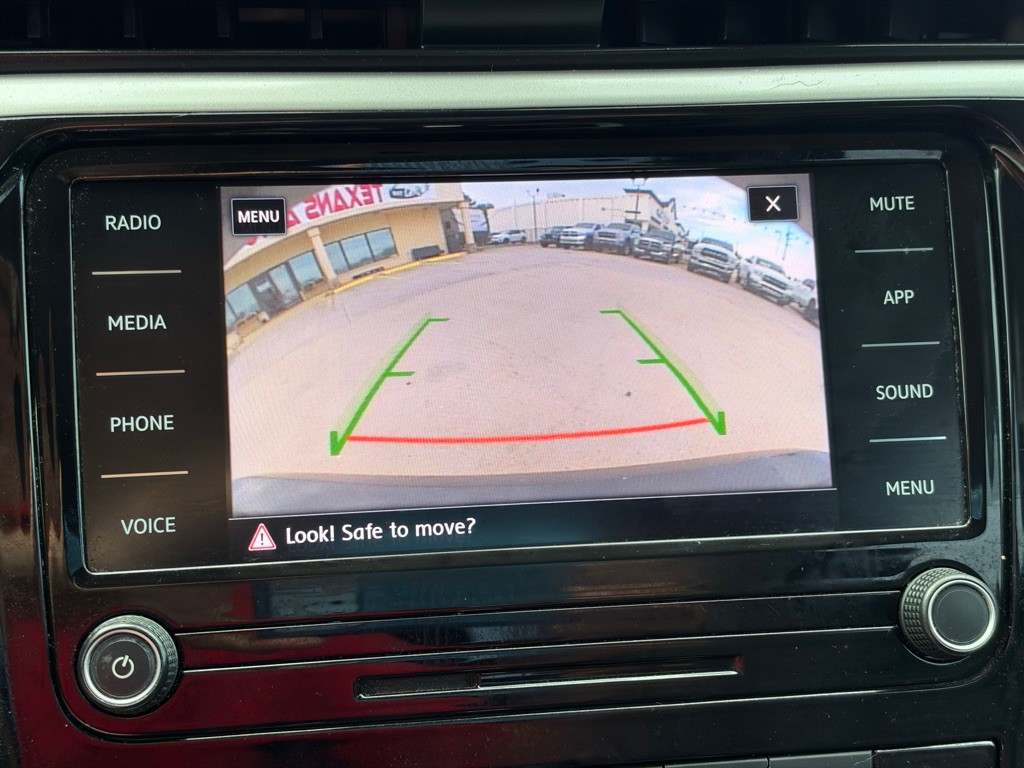 2020 Volkswagen Passat Image 26