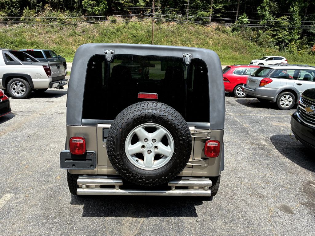 2003 Jeep Wrangler Image 2
