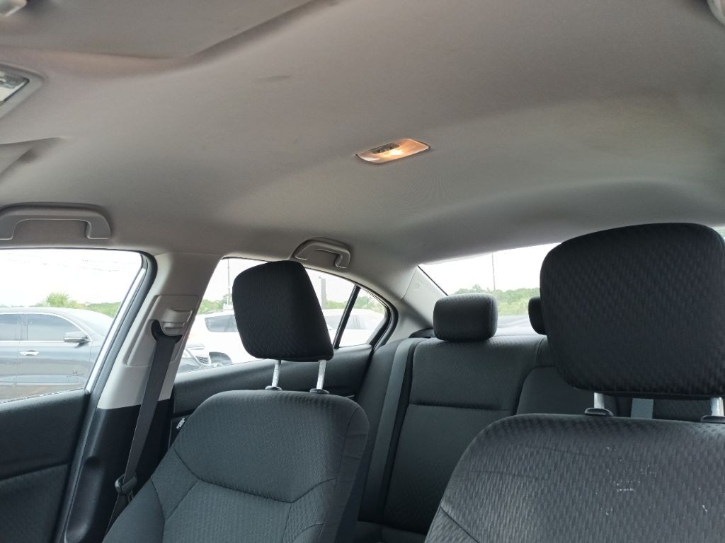 2015 Honda Civic Image 9