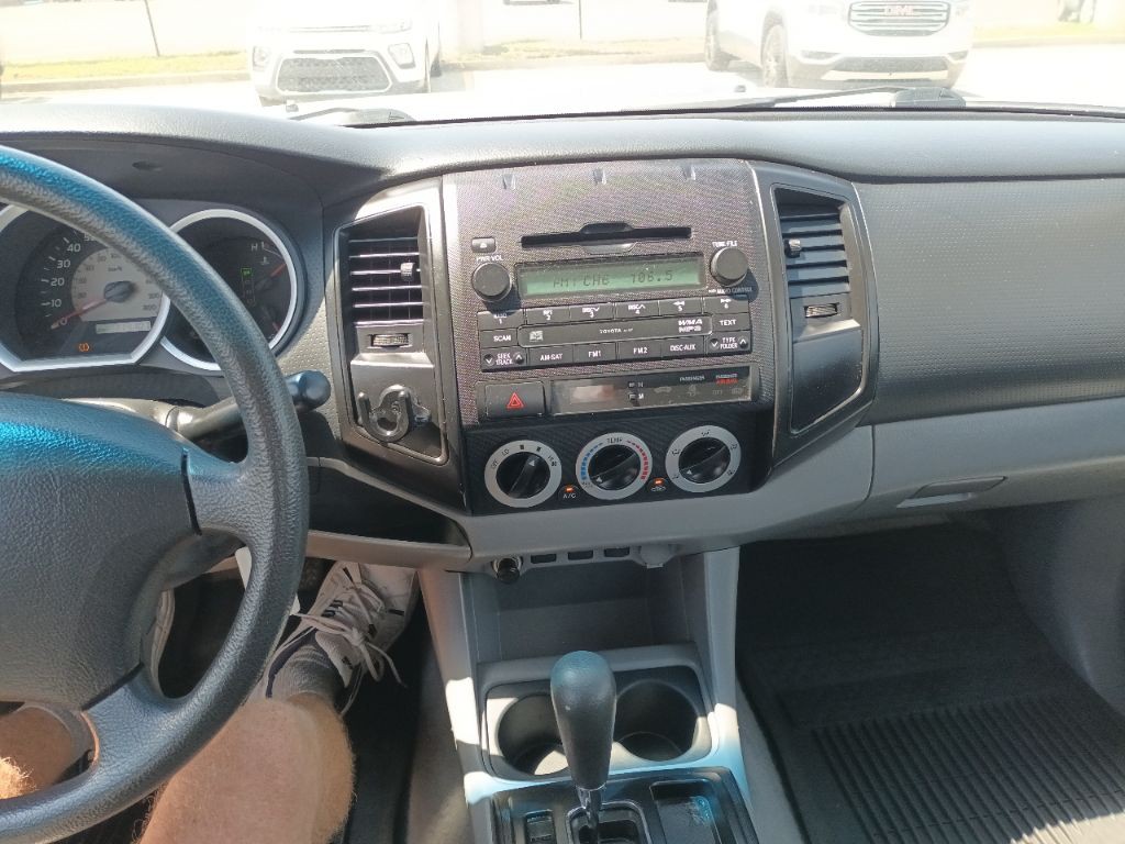 2011 Toyota Tacoma Image 11