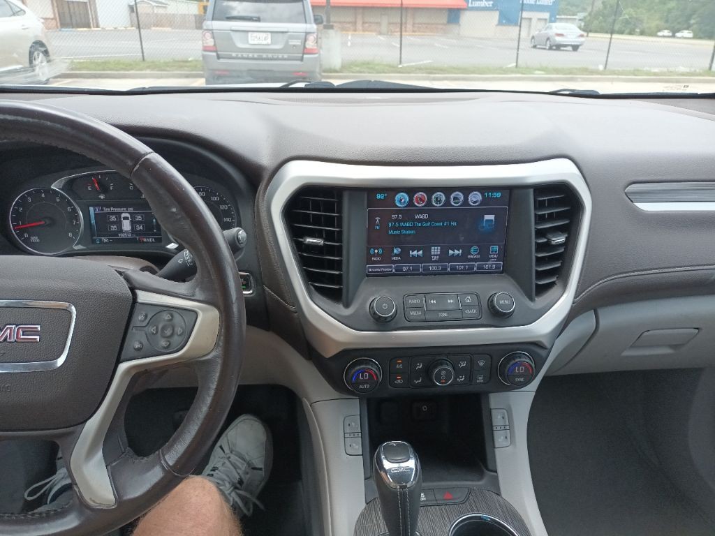 2018 GMC Acadia Image 12