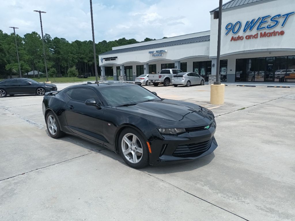 2016 Chevrolet Camaro Image 2
