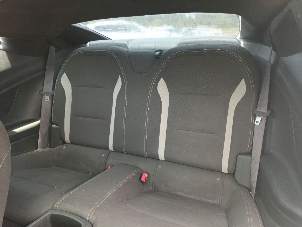 2016 Chevrolet Camaro Image 8
