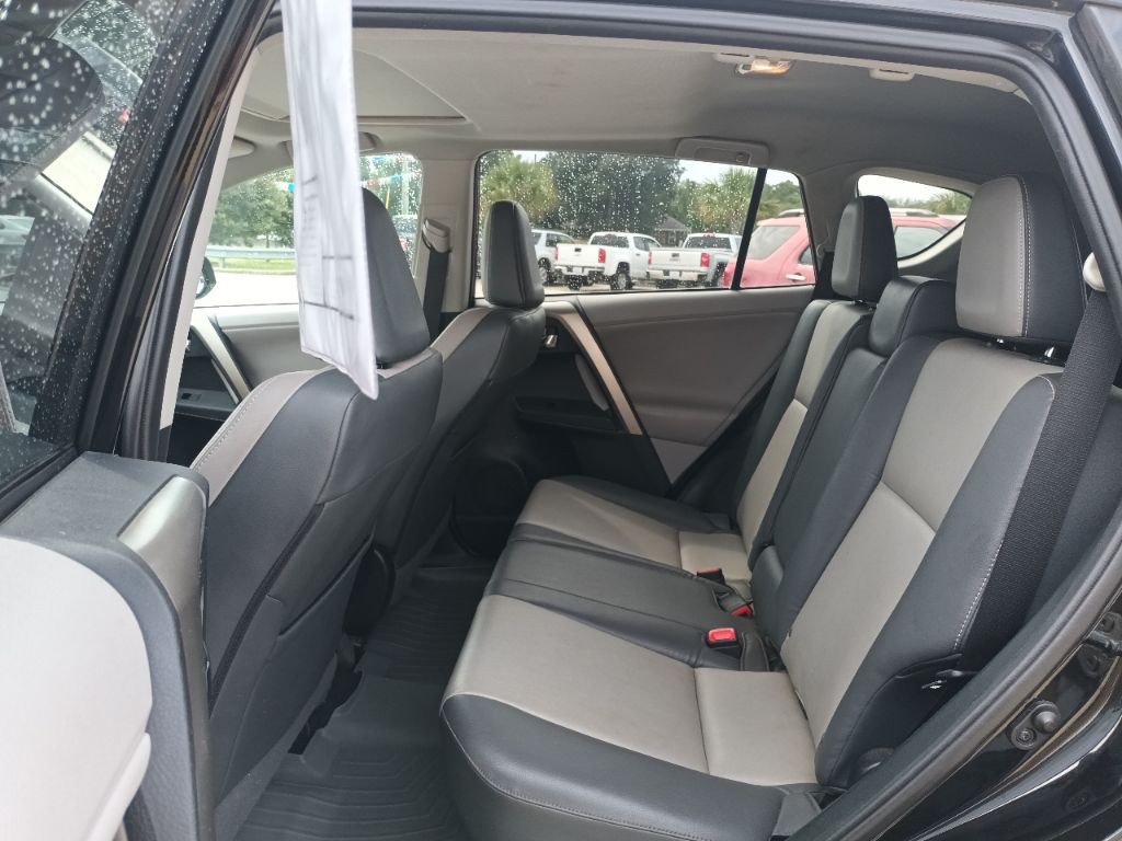 2013 Toyota Rav4 Image 9