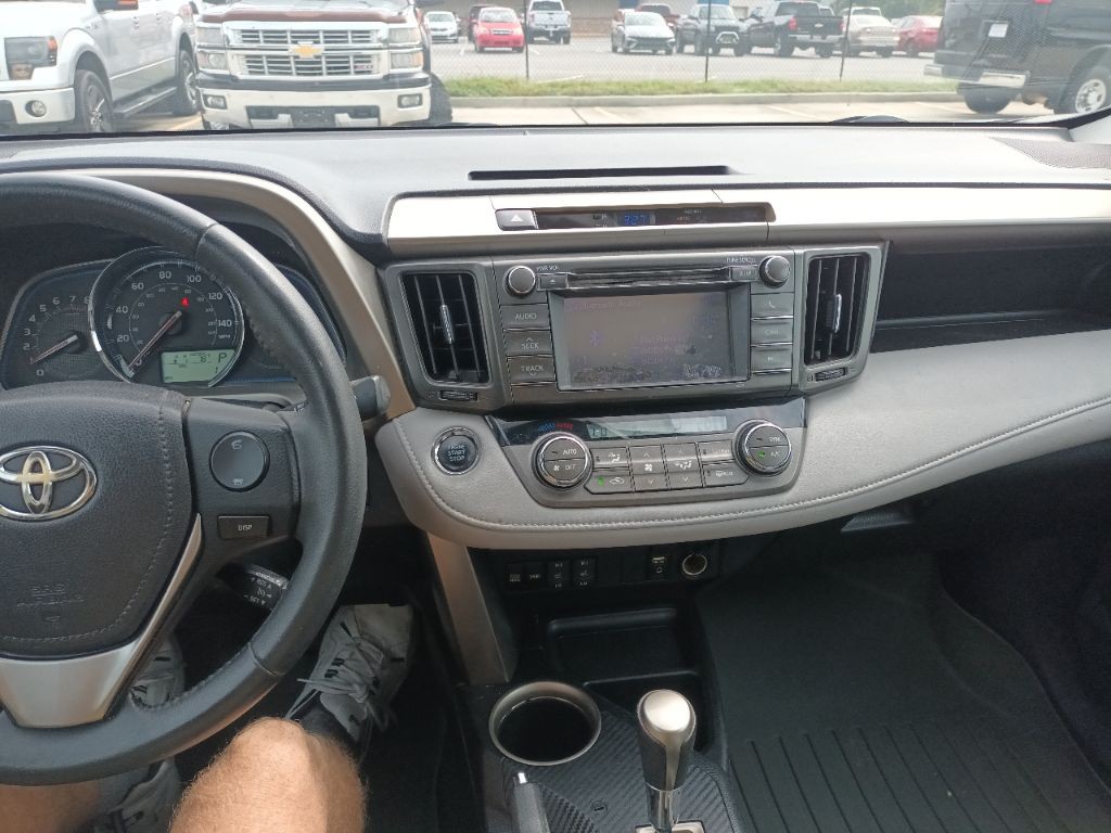 2013 Toyota Rav4 Image 11