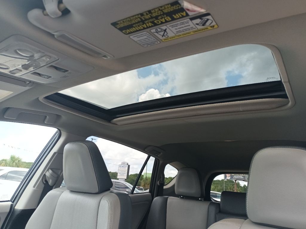 2013 Toyota Rav4 Image 9