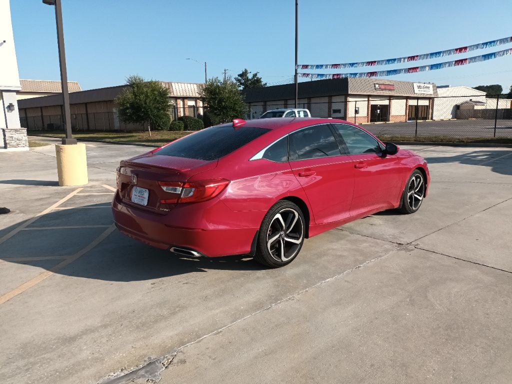 2019 Honda Accord Image 2