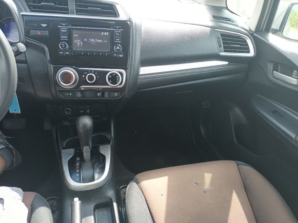 2015 Honda Fit Image 10