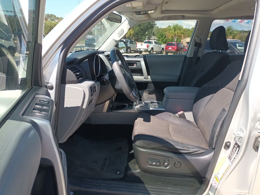 2012 Toyota 4Runner Image 8