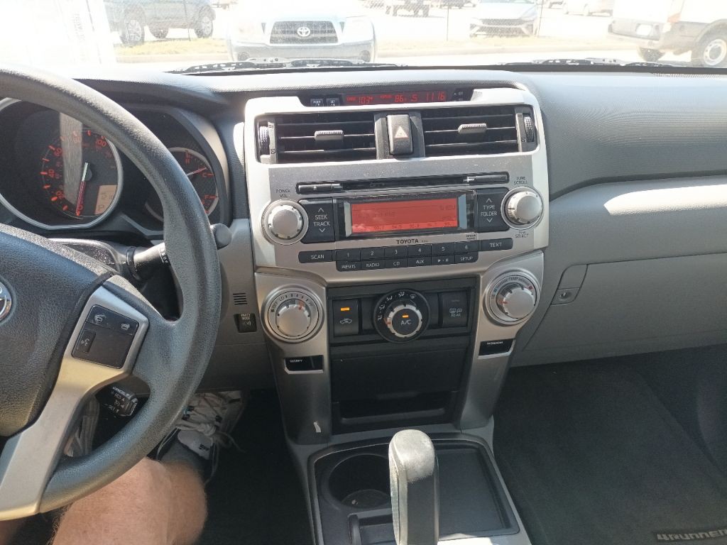 2012 Toyota 4Runner Image 12