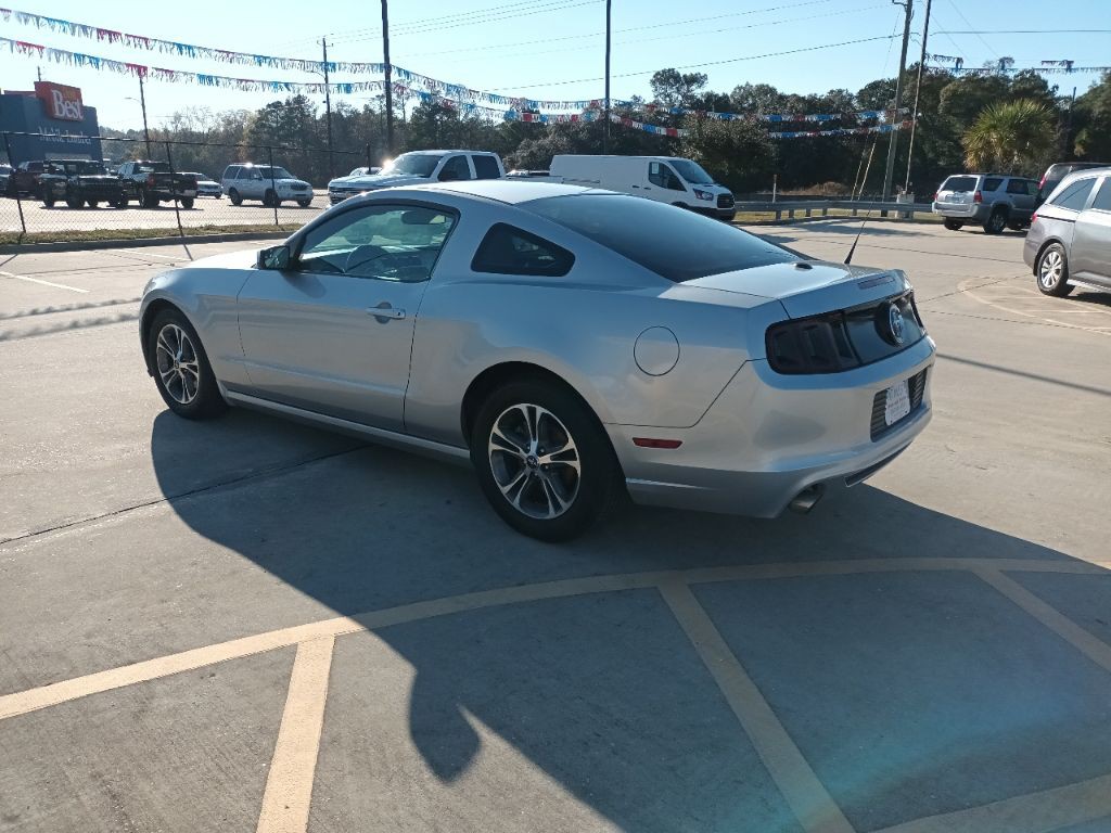 2014 Ford Mustang Image 2