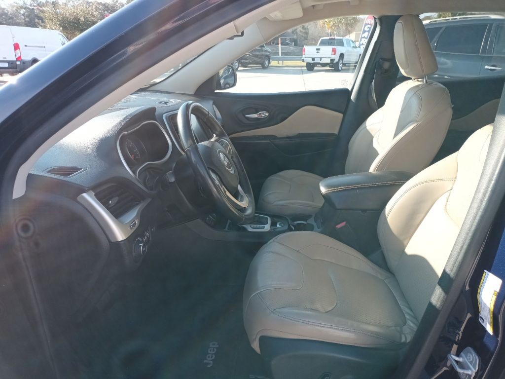 2015 Jeep Cherokee Image 8