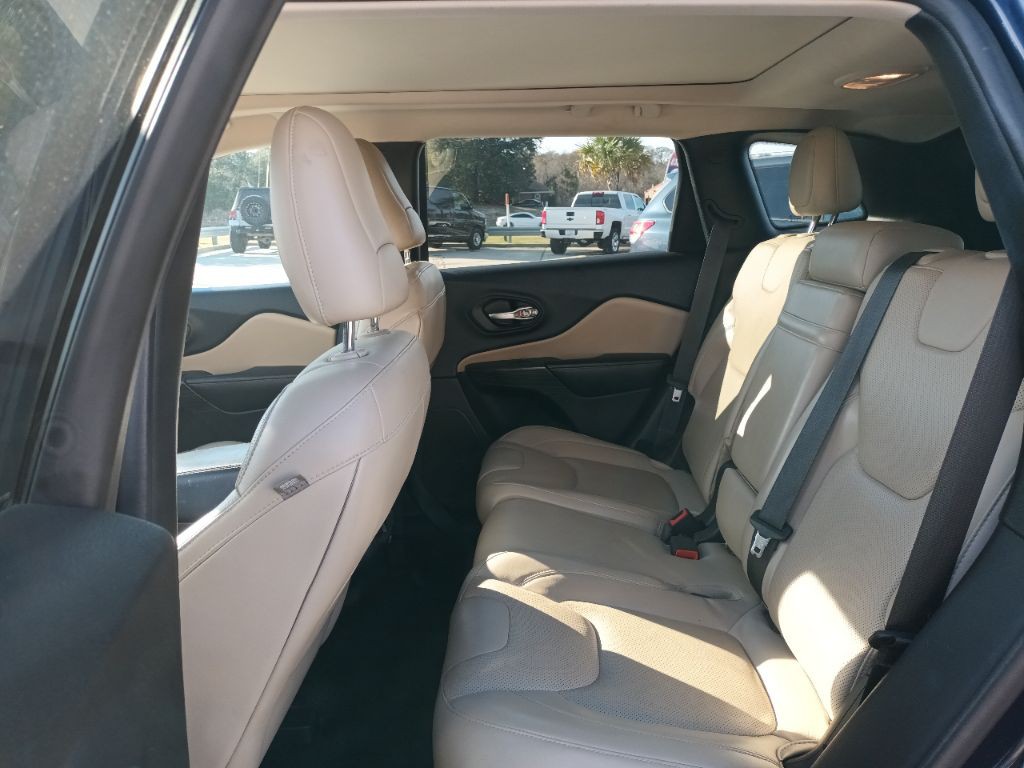 2015 Jeep Cherokee Image 9